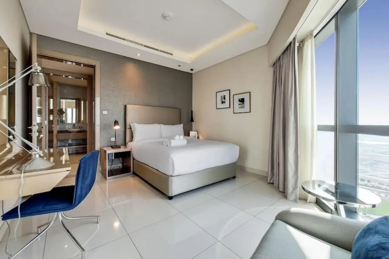 Damac Paramount B - Beautiful Three Bedroom Dubai 0*,