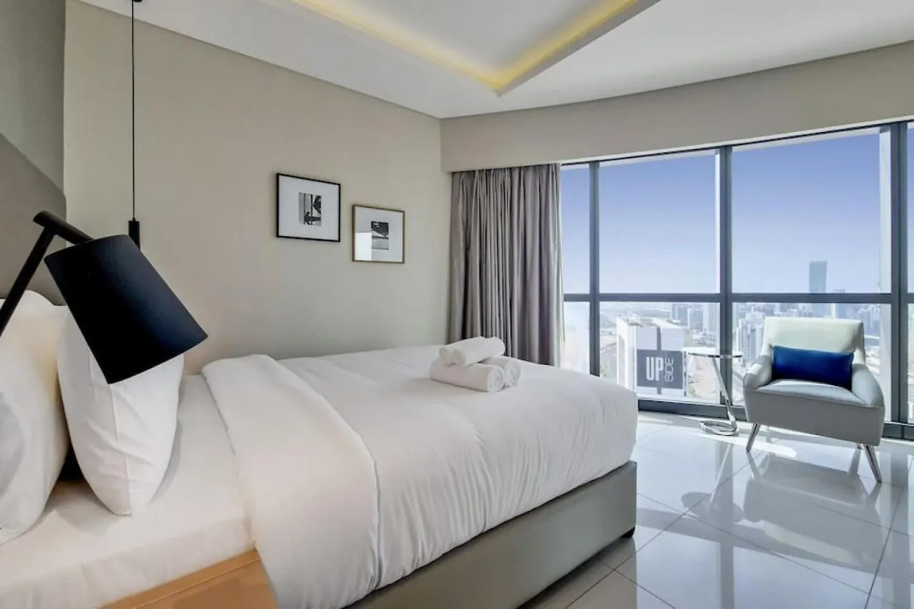 Damac Paramount B - Beautiful Three Bedroom Dubai